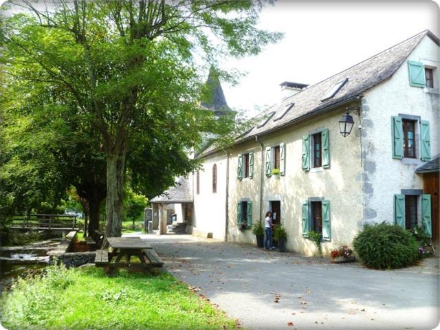 Gites Communaux A Lourdios Eksteriør billede